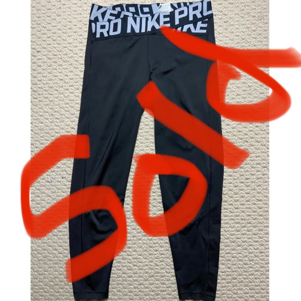 SOLD- Nike Pro Leggings